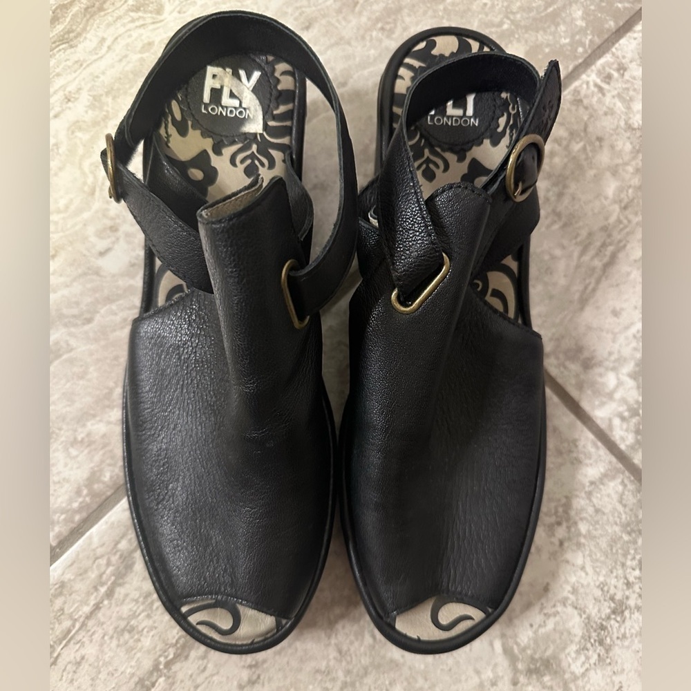 PLY London Black Leather Sandals